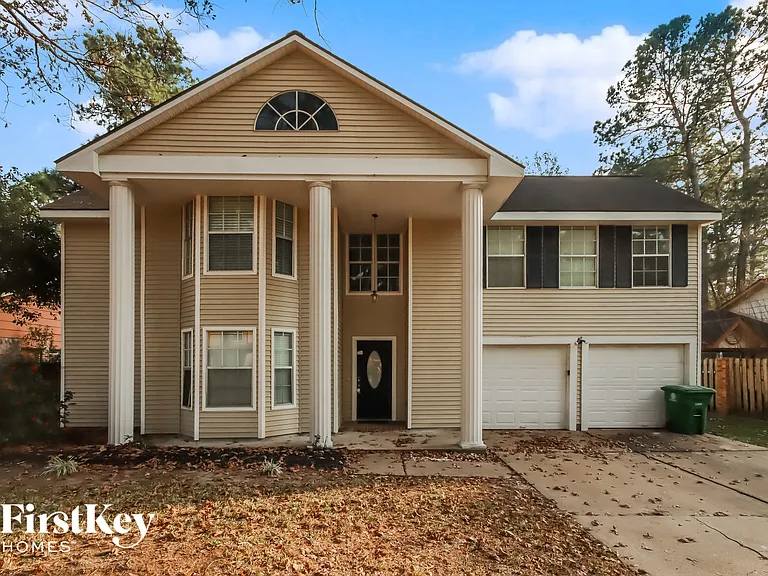 3210 Lake Stream Dr — Photo 1