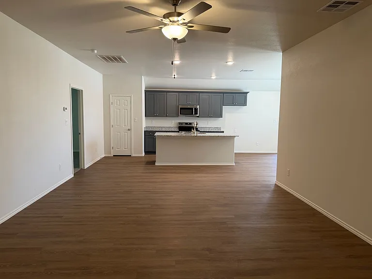 1340 Loess St — Photo 2