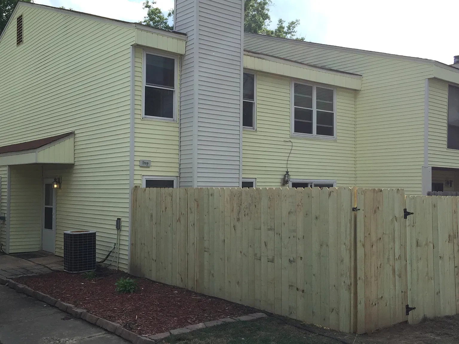 Newly Remodeled Condo Outside Bartlett — Photo 2