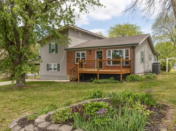 430 N Chestnut St, Eldon, MO 65026