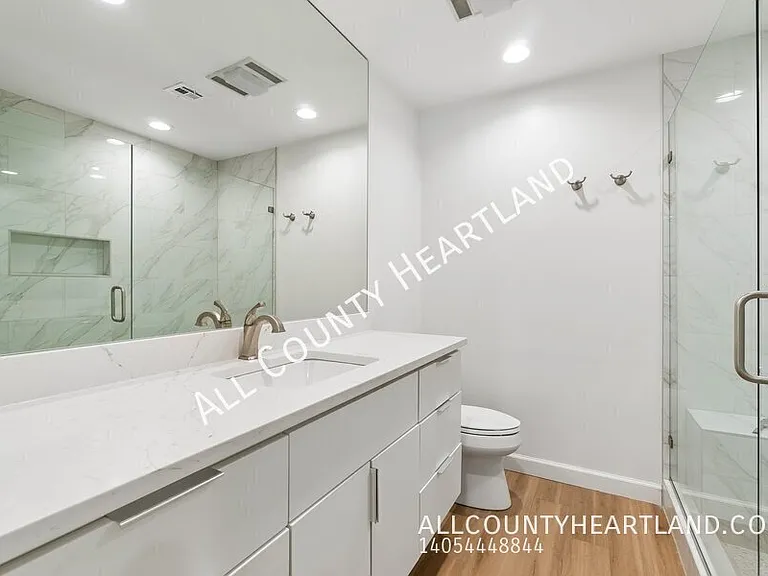 9009 N May Ave #156 — Photo 10