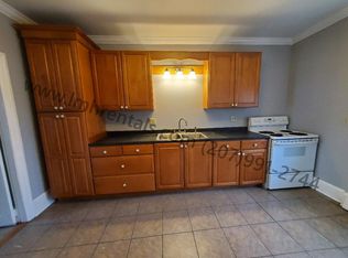 23 Dillingham St #1, Bangor, ME 04401