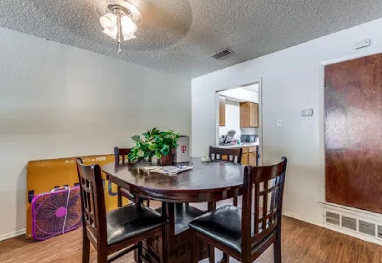 2 bed, 1200 sqft, $1,395 — Photo 4