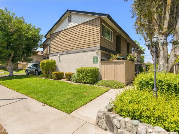 541 W Dunton Ave #11, Orange, CA 92865