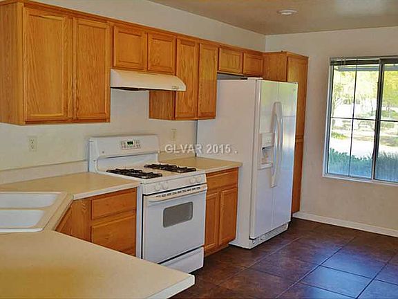 3rd image of 5035 Groveland Ave
