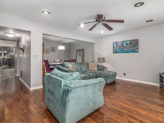 4th image of 1827 Lancashire Ct