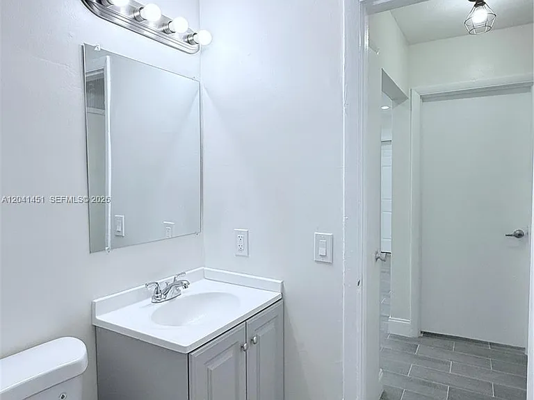 2470 NE 182nd Ter #1 — Photo 22