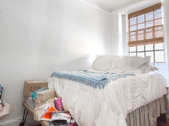 3rd image of 41 W 8th St APT 4