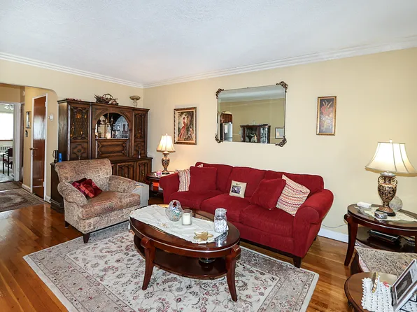 20-37 37th Street image 6 of 24