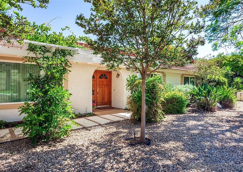 1st image of 2079 Mountain View Dr