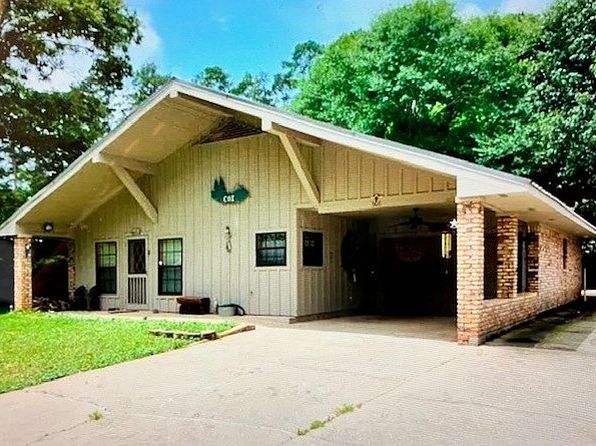 912 Twin Cedar Dr