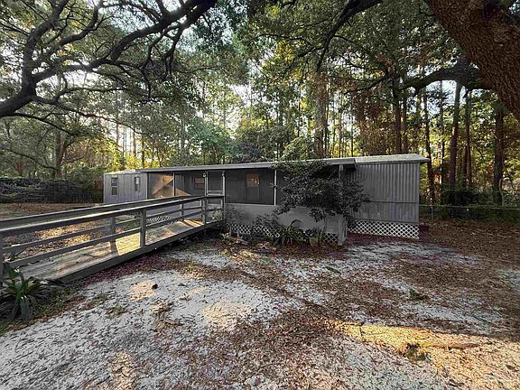 3rd image of 5594 Charter Cir