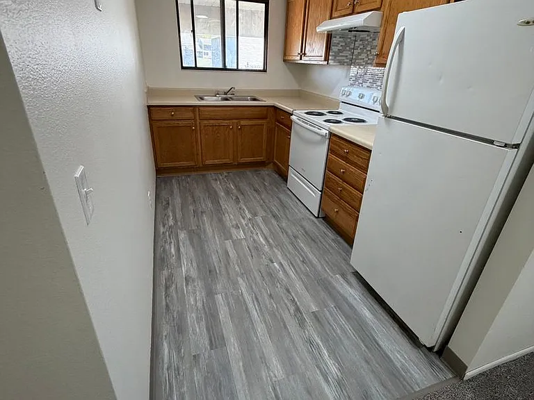 7112 Hillandale Rd — Photo 7