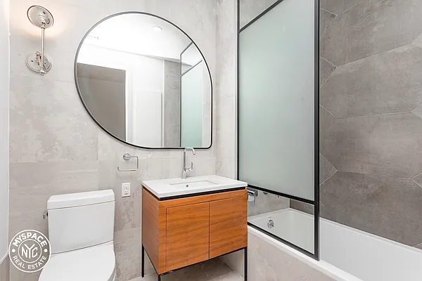 Rented by MySpaceNYC | media 9