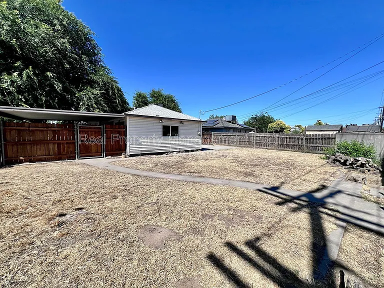 645 W Andrews Ave — Photo 7