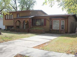 3001 SW Twilight Dr, Topeka, KS 66614