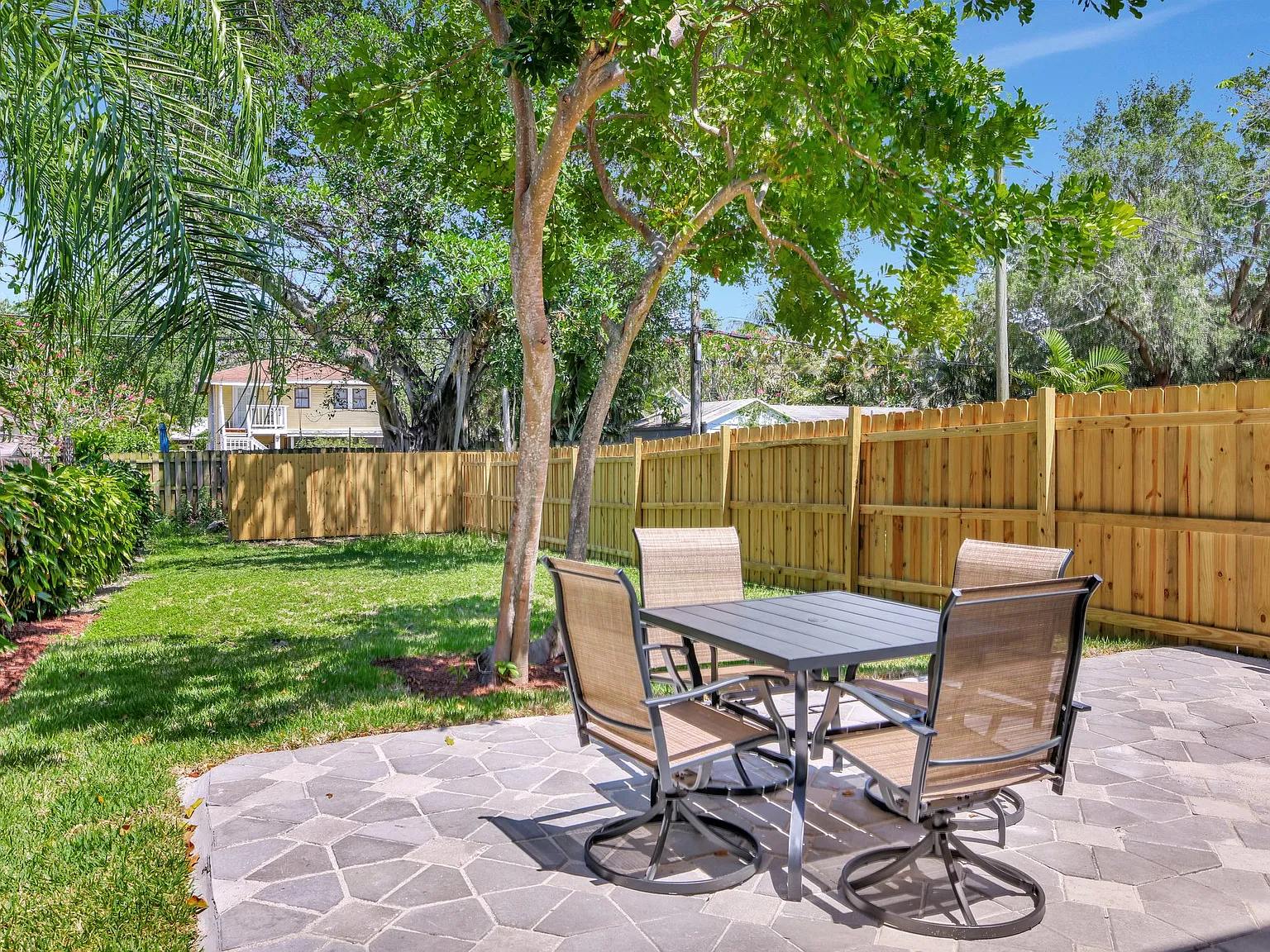 2 bed, $3,750 — Photo 2