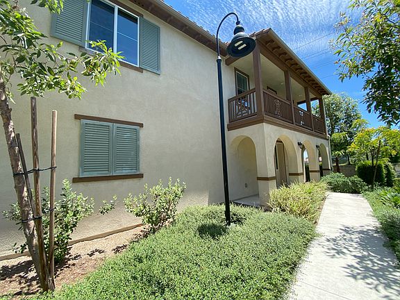 Side view of the front.