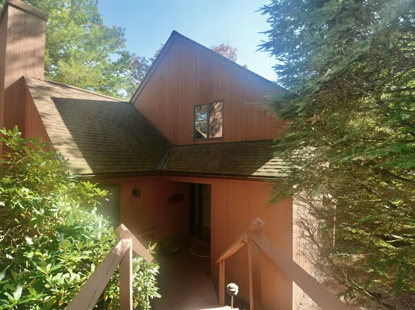 822 Covered Bridge Lane, Grantham, NH 03753