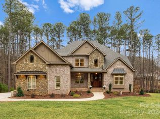 293 Chuckwood Rd, Mooresville, NC 28117