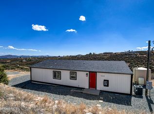 9285 E Wolf Rd, Dewey, AZ 86327