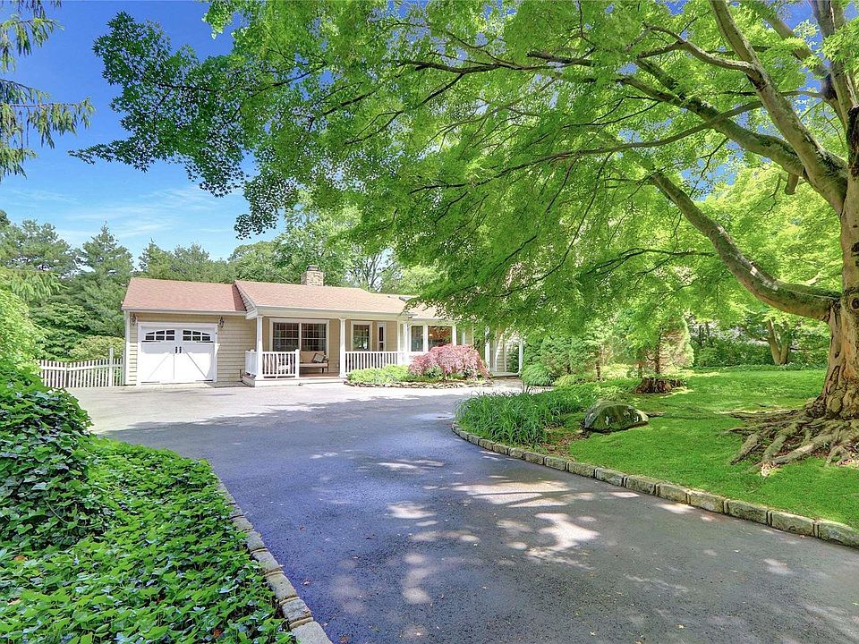 1st image of 11 Meadowood Ct