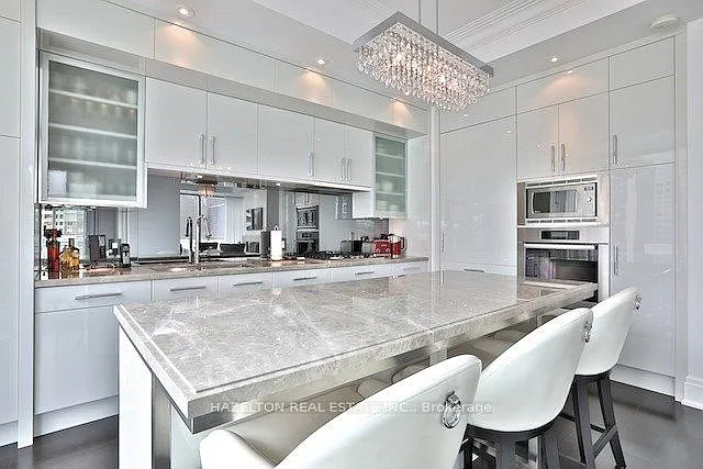 55 Scollard St #705 — Photo 11