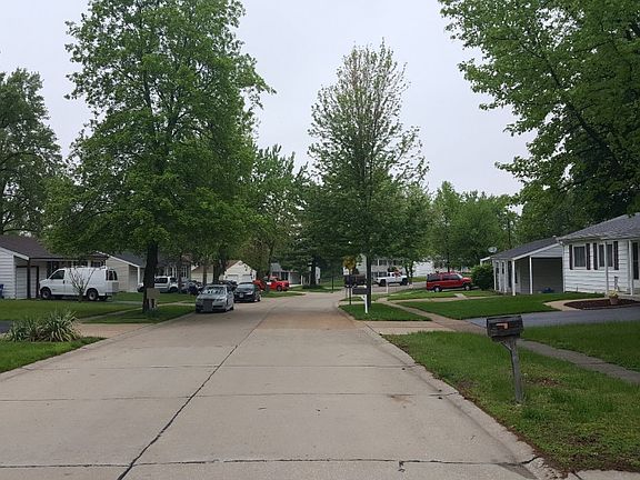 4th image of 2871 Foxwood Dr