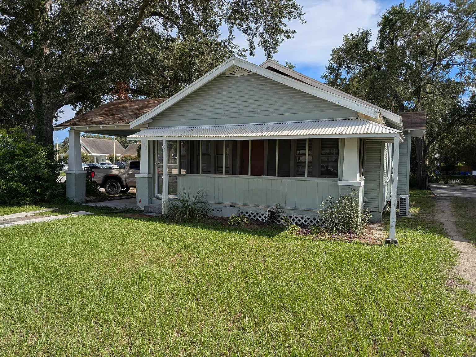 2 bed, 1.5 bath, 1004 sqft, $1,600 — Photo 2