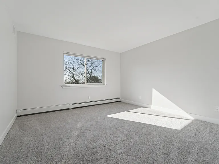 Haverford Court — Photo 10