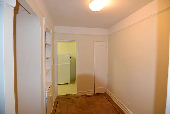 Rented by Zuz Realty | media 33