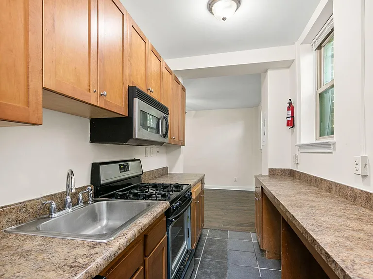 3937 S St SE — Photo 21