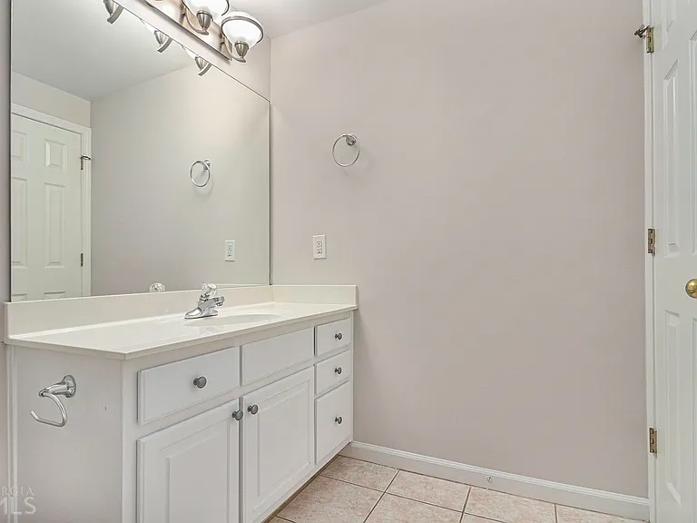 592 Kenion Forest Way — Photo 23