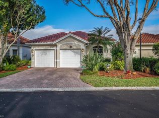 943 Fountain Run, Naples, FL 34119
