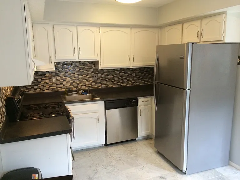 5200 Hilltop Dr #F6 — Photo 5