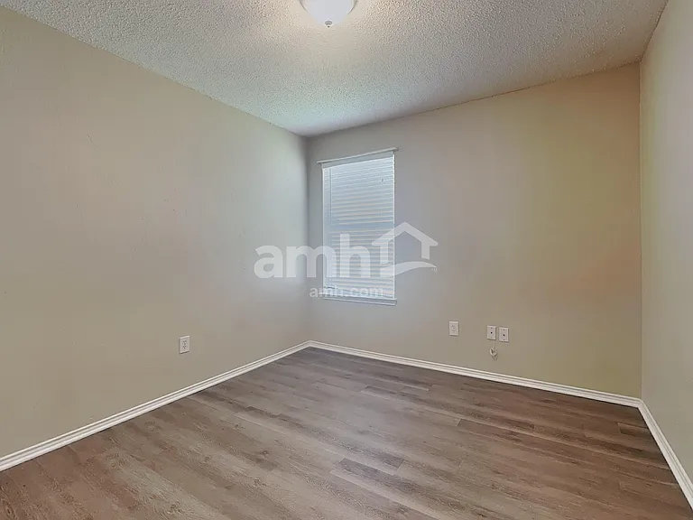 2736 Briscoe Dr — Photo 17