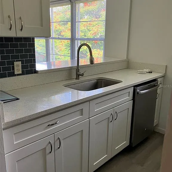 5660 80th St N #D205 — Photo 9