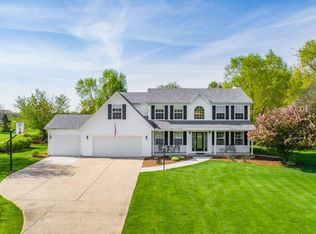 8214 W Robertson Rd, Edwards, IL 61528