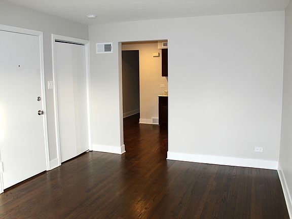 4th image of 8119 Knox Ave APT 1S