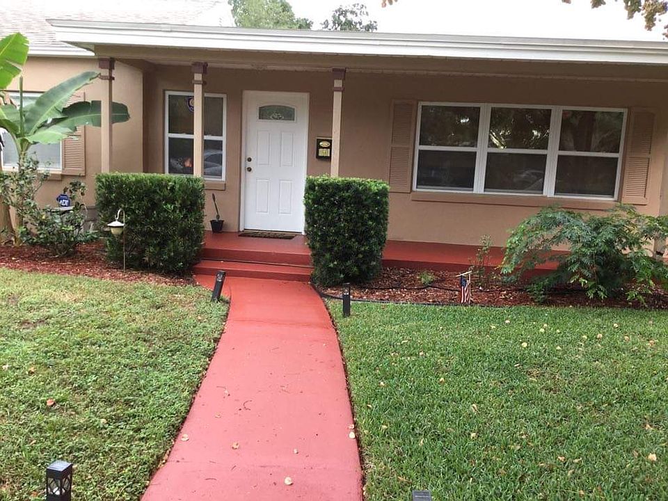 1st image of 1501 Park Lake St