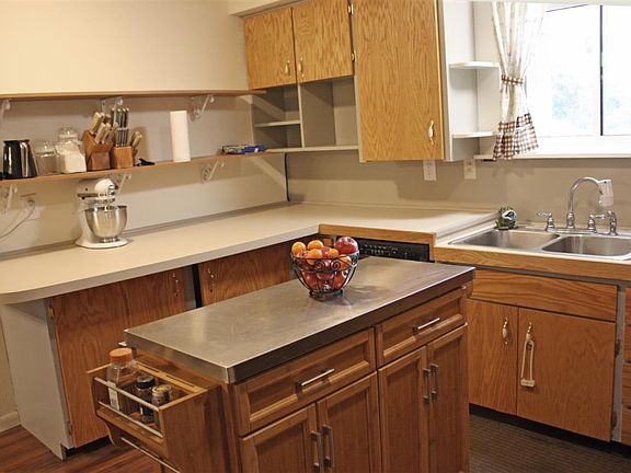 5th image of 2423 Brookfield Dr