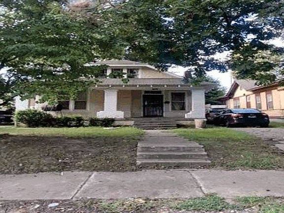 2nd image of 1201 Forrest Ave