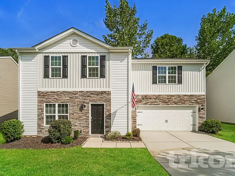 2214 Turtle Point Rd — Photo 1
