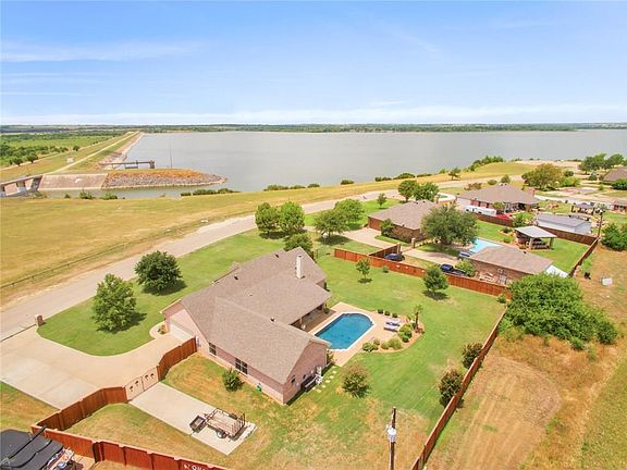 4th image of 2509 Lakeshore Dr