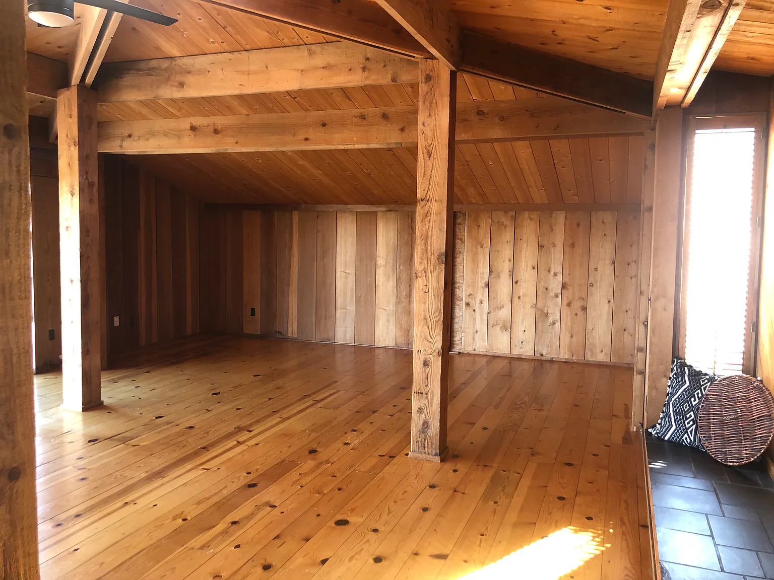 2 bed, 1907 sqft, $4,000 — Photo 3