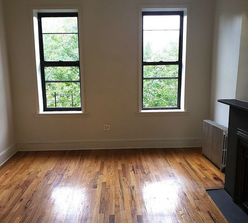 1st image of 353 Marion St APT 3L
