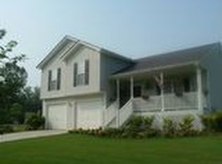 418 Raymond Dr, Winder, GA 30680