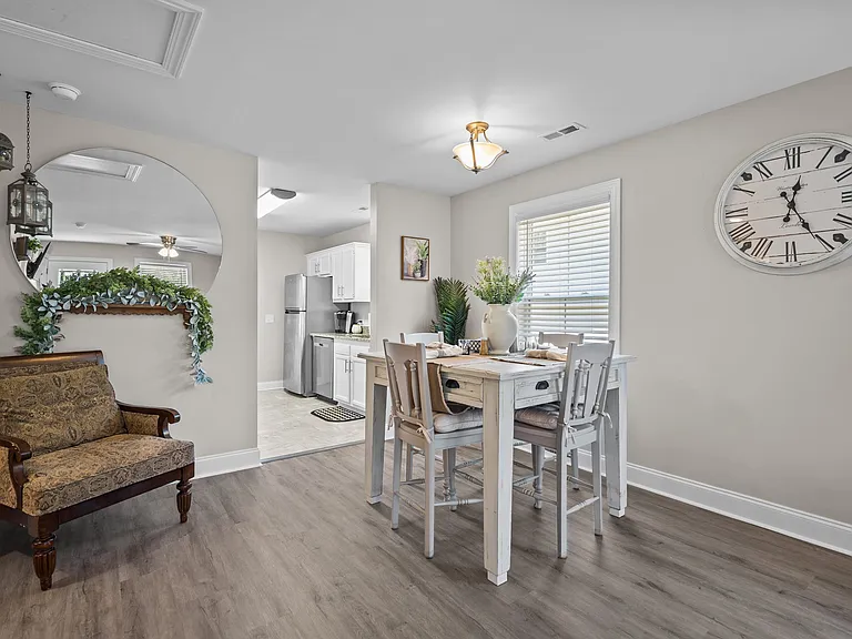 1215 Wooster St — Photo 13