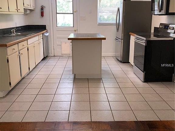 5th image of 10705 Waterhole Pl