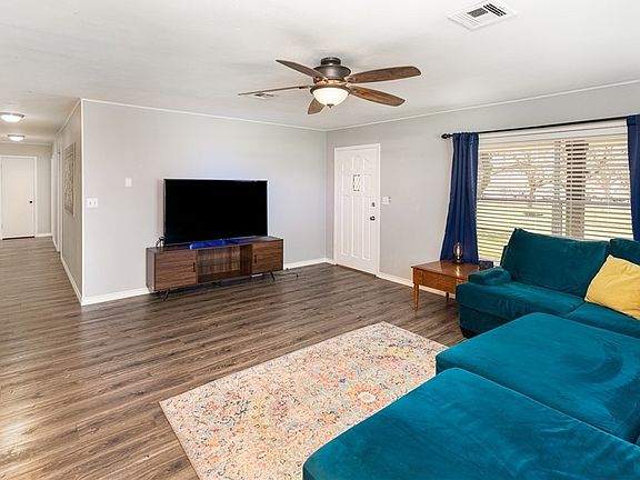 5th image of 1650 Clarence Rd